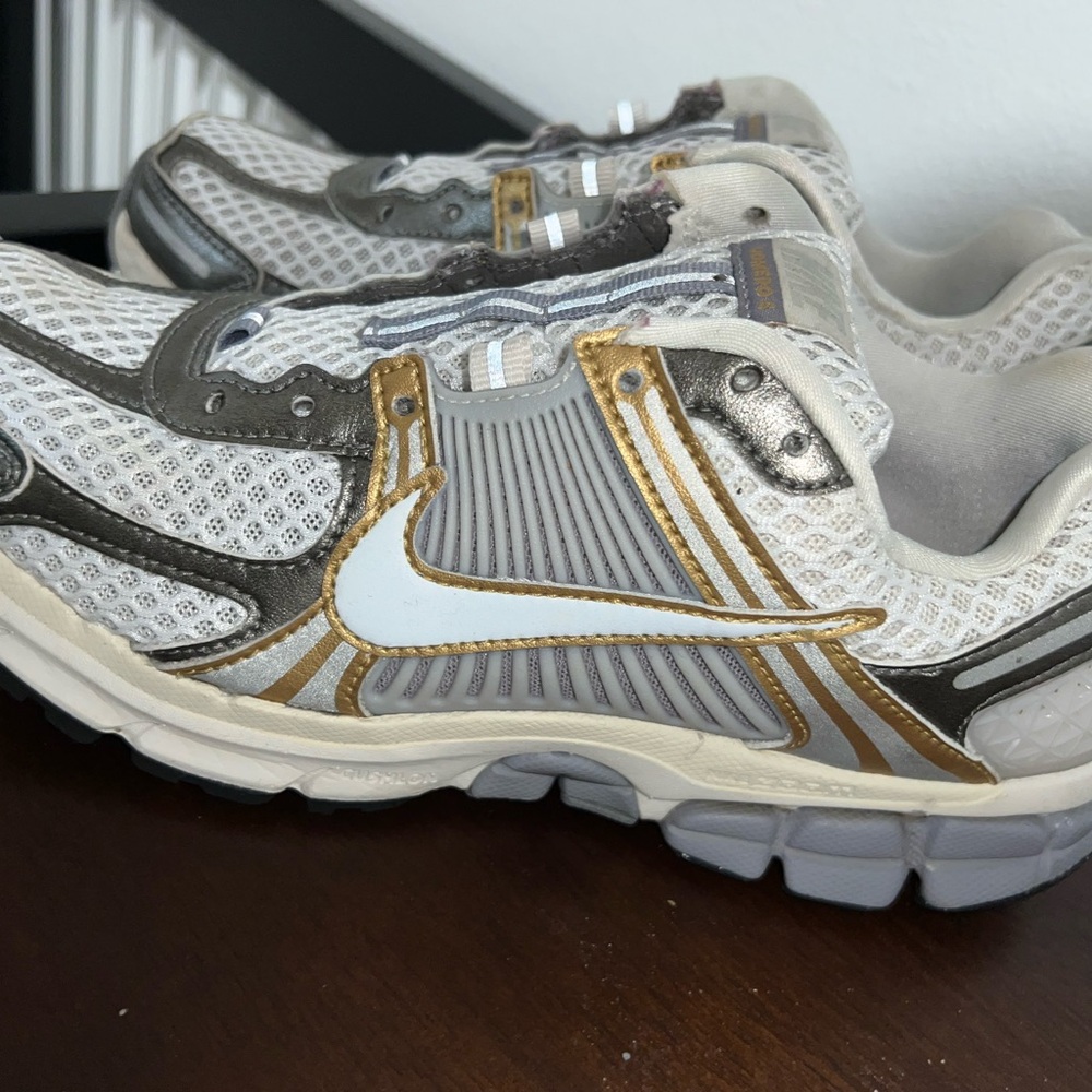 Nike White and Gold Running Shoes